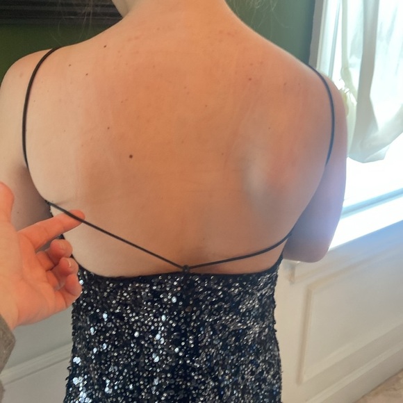 Lulu’s black sequin mini dress - Picture 4 of 4